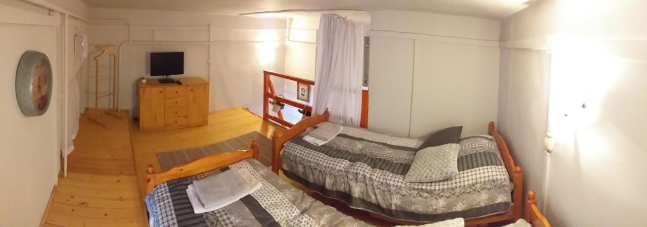 Belvarosi Vintage Apartman A Setaloutcan Мишкольц Экстерьер фото
